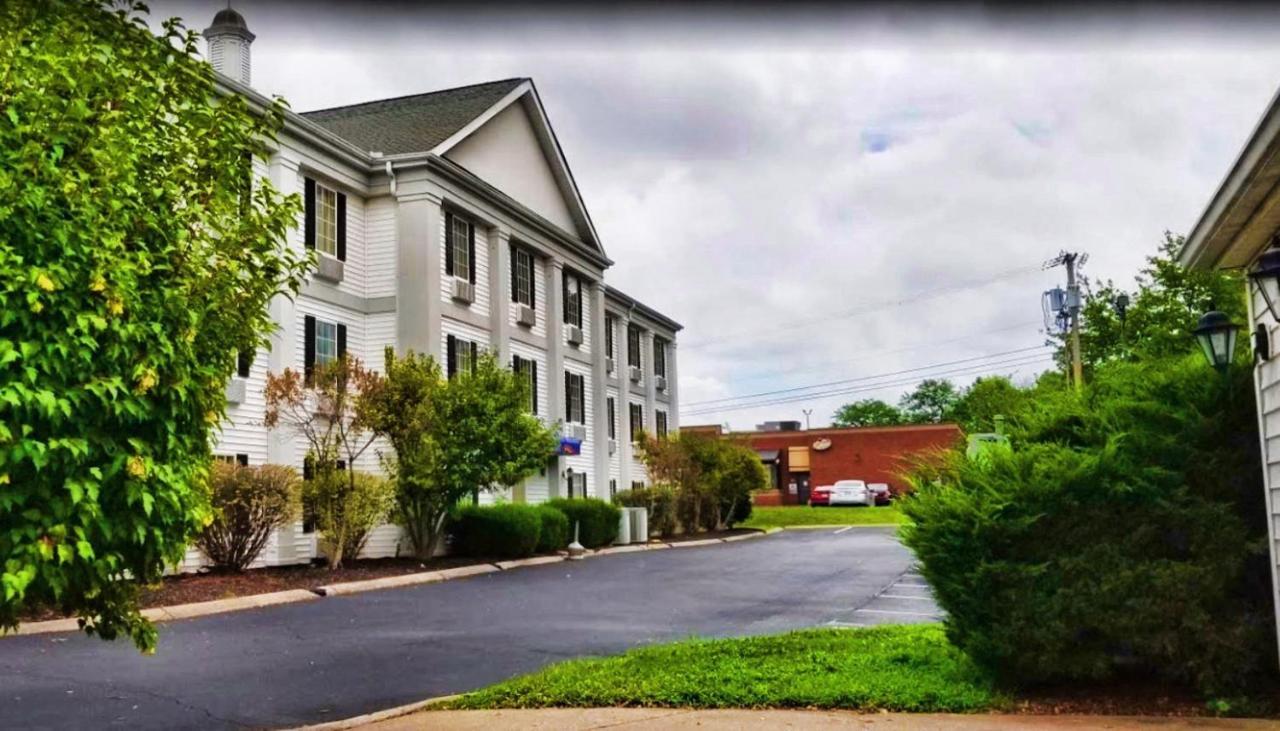 Hotel Baymont By Wyndham Columbia Maury Esterno foto